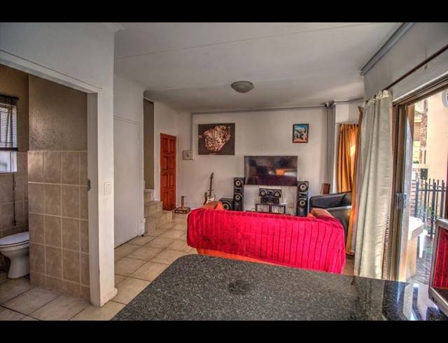 2 BEDROOM TOWNHOUSE FOR SALE IN BIRCHLEIGH